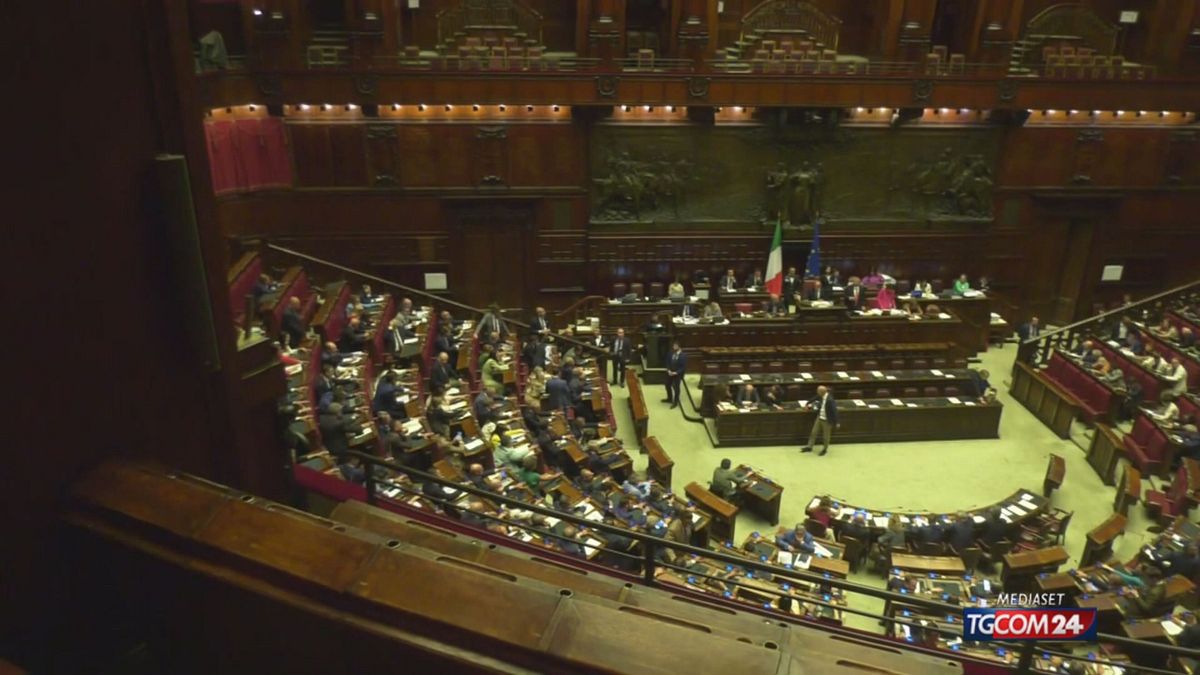 12.00 SI' AL DECRETO ALBANIA SRV
